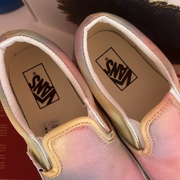 Vans (Aura Shift) Multi-Colored Classic Slip On Shoe Girls Size 13.5 - Picture 4 of 13